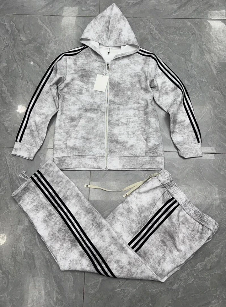 Ensemble joging pull blanc noir addidas