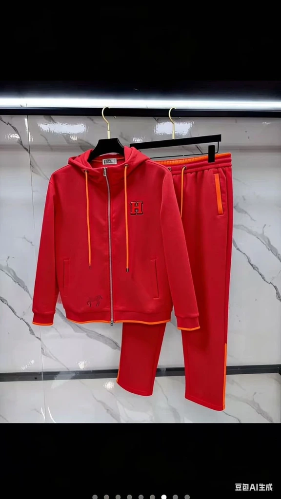Ensemble joging pull rouge
